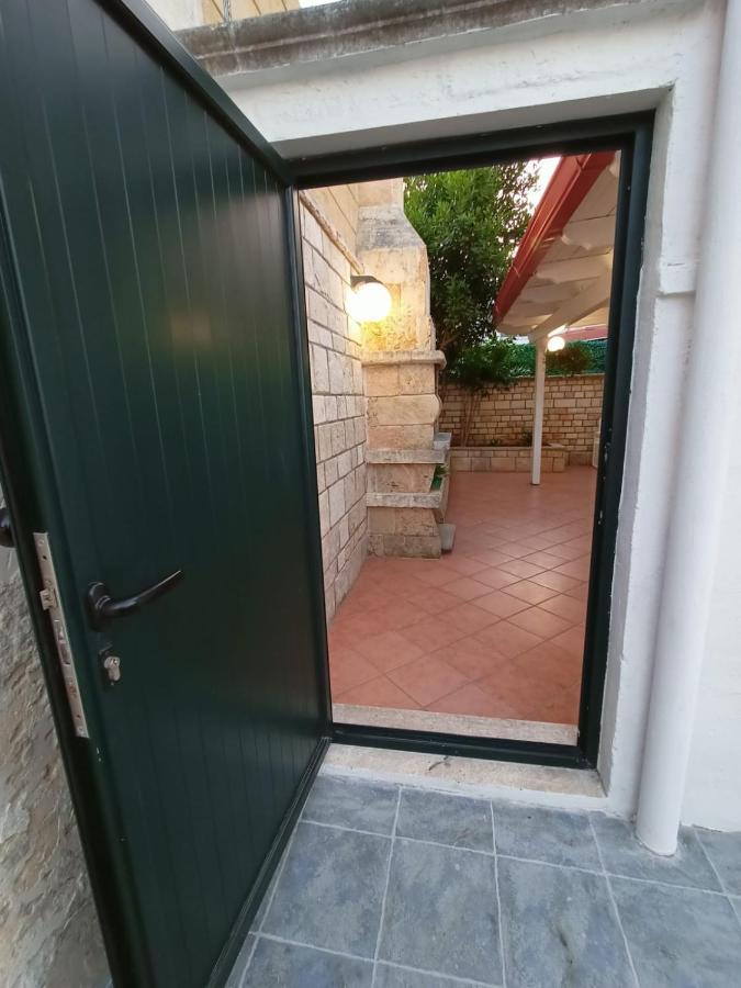 Villetta Poesia a 50 m dal mare con giardino e parking Torre dell'Orso Esterno foto